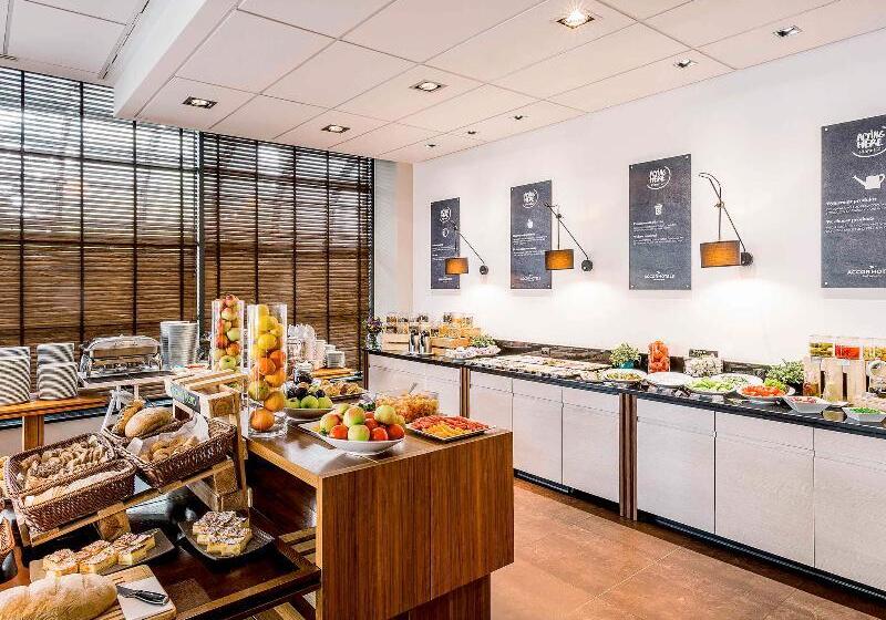 هتل Mercure Warszawa Airport