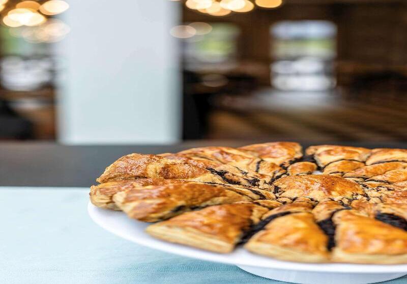 هتل Mercure Warszawa Airport