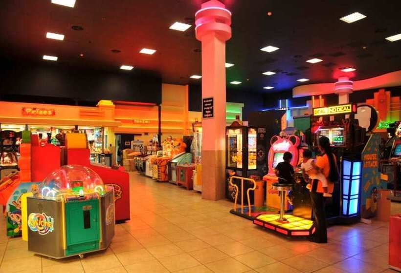 בית מלון כפרי Metcourt At Emperors Palace