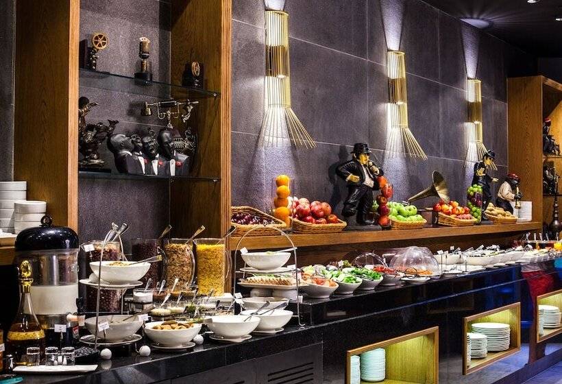 ホテル The Elysium Taksim