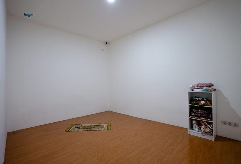 هاستل Bobopod Kota Lama, Semarang