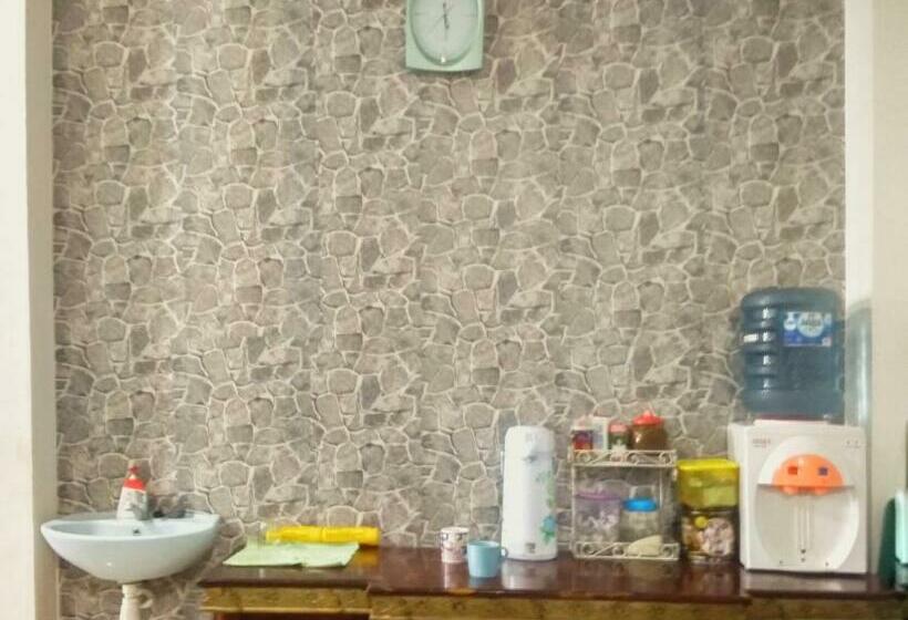 הוסטל Wisma Aira