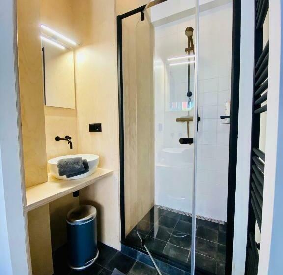 مبيت وإفطار Private Studio With Free Car Parking