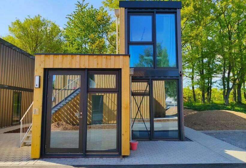 Modern Ausgebauter überseecontainer Als Tiny House