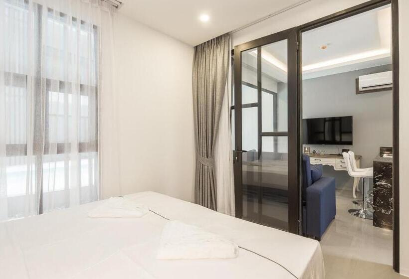 Palmyrah Surin Beach Residence