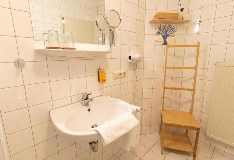 بنسيون Ammergau Lodge