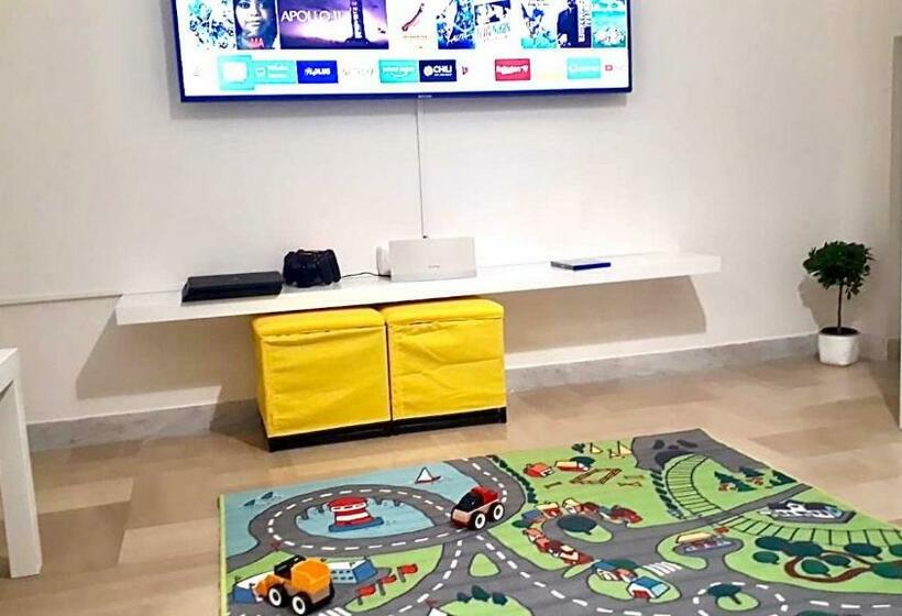 פנסיון Guest House Service   Game Apartment