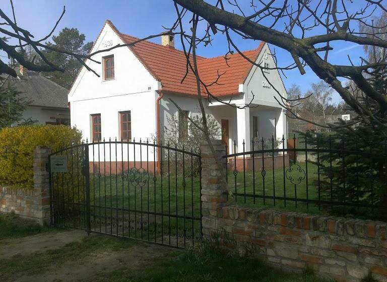 بنسيون Park Vendégház