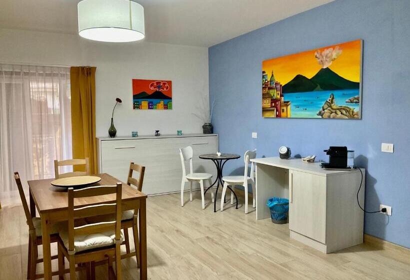 تختخواب و صبحانه A Room De  Scugnizzi