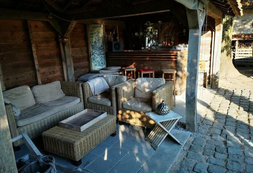住宿加早餐  Casa Leone Near Bruges With Jacuzzi & Parking