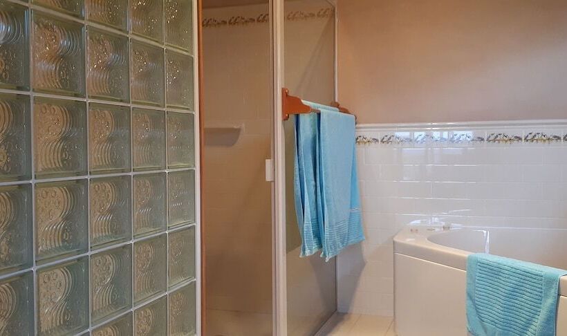 민박 Mapleton Peaceful Provence Bnb