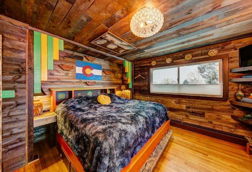 هاستل The Oasis On Eisenhower