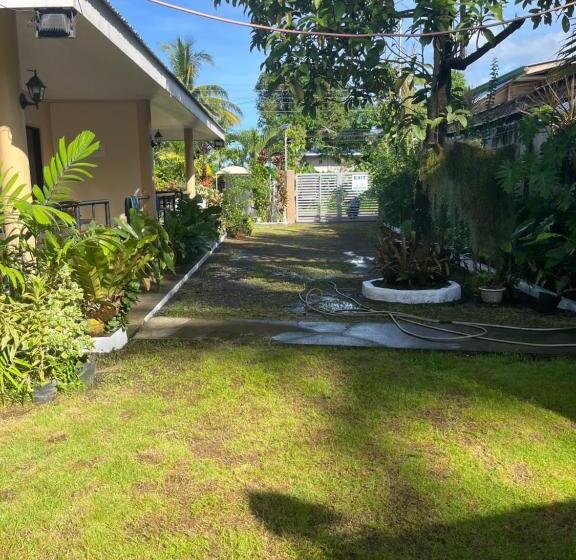 فندق صغير Veance Travellers Inn Pabuas Extension