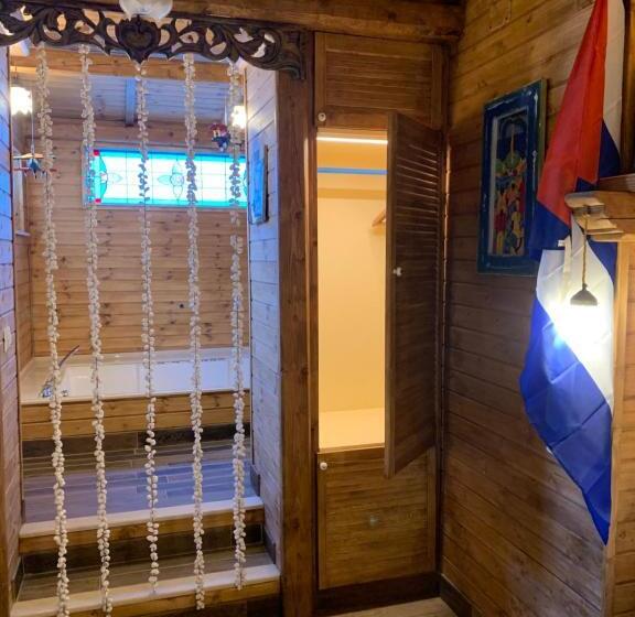 تختخواب و صبحانه La Casa Di Emanuella   Rooms & International Suites