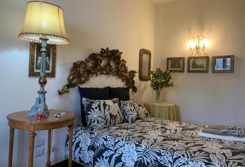 تختخواب و صبحانه La Casa Di Emanuella   Rooms & International Suites