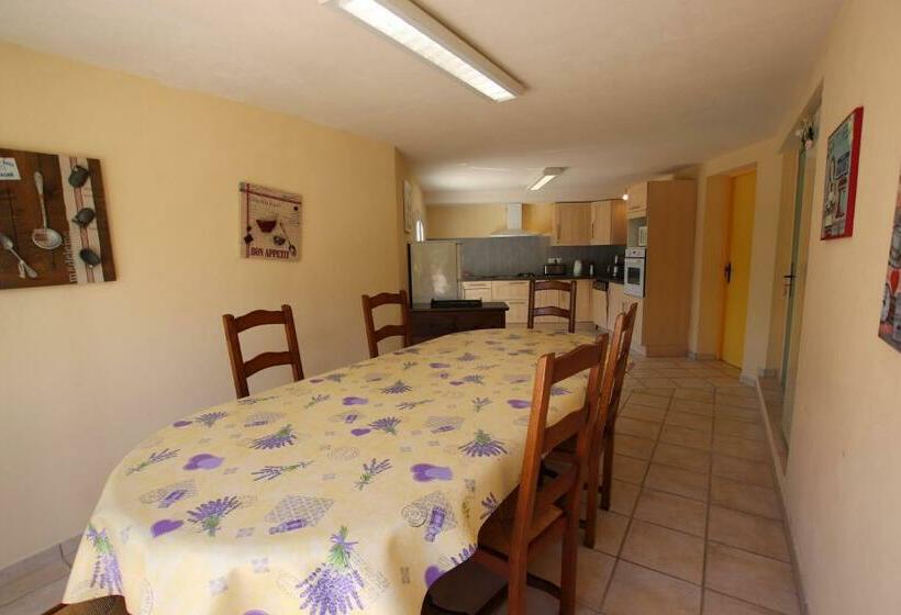تختخواب و صبحانه Le Mas Des Tarentes Chambres D Hôtes