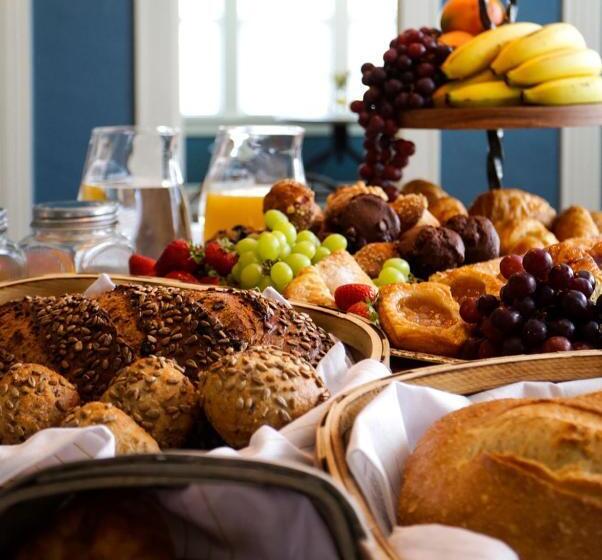 مبيت وإفطار The Kenwood Gables