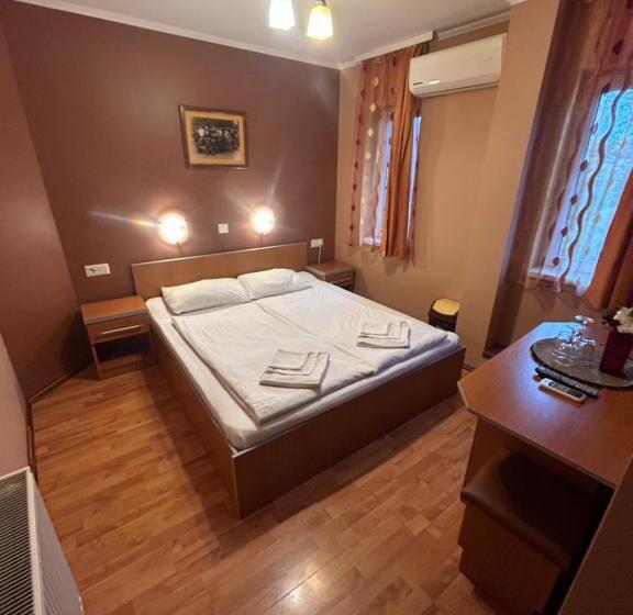 پانسیون Motel Al Capone