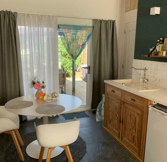 ペンション Gastenverblijf  T Einde Sfeer   Privé Terras   Airco