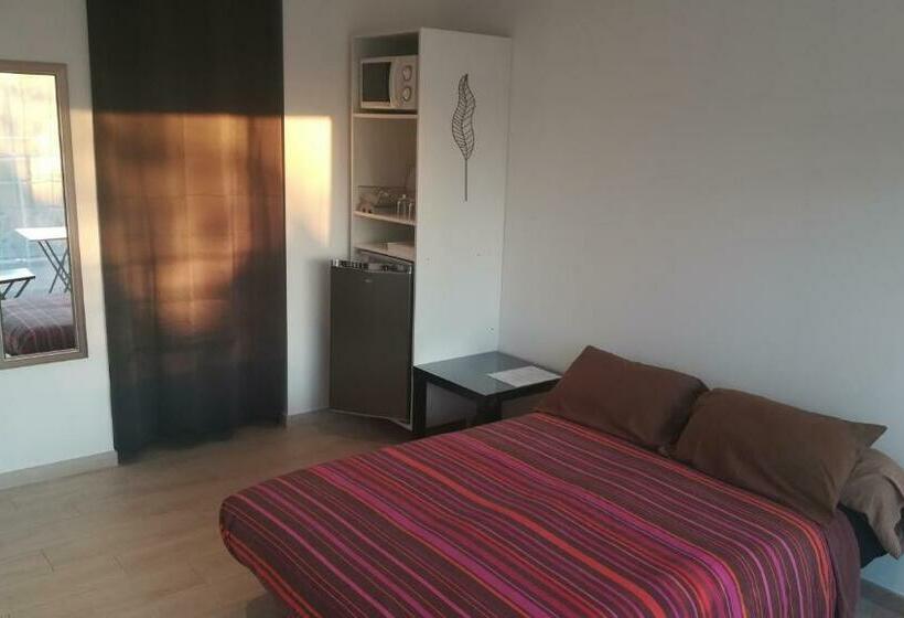 بنسيون Le Studio Des 3 Moulins
