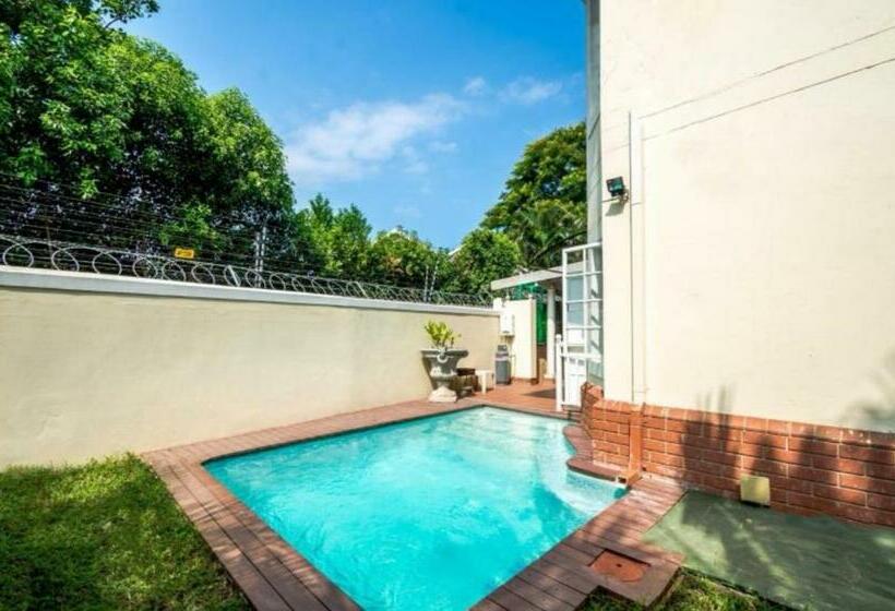 Пансион Mount Edgecombe Guest House