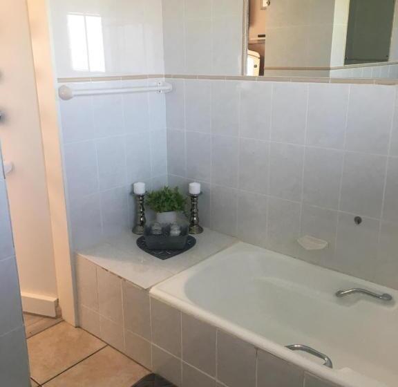 פנסיון The Vintage Crane Guest House