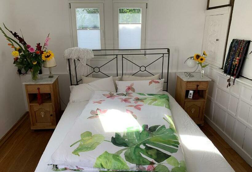 تختخواب و صبحانه Buxhaus