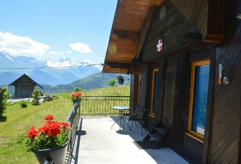 مبيت وإفطار Le Petit Chalet Leard