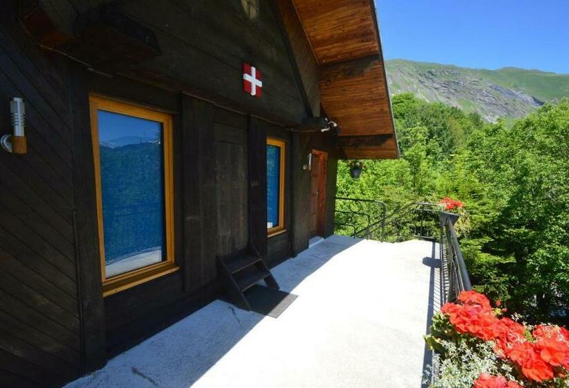 مبيت وإفطار Le Petit Chalet Leard