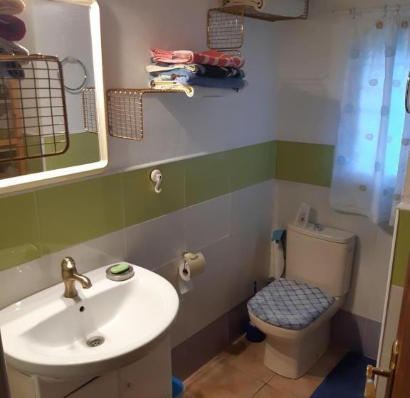 پانسیون Nice Room With Swimming Pool
