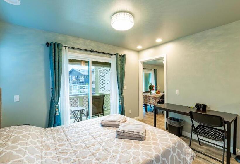 فندق صغير Ocean Breeze Inn