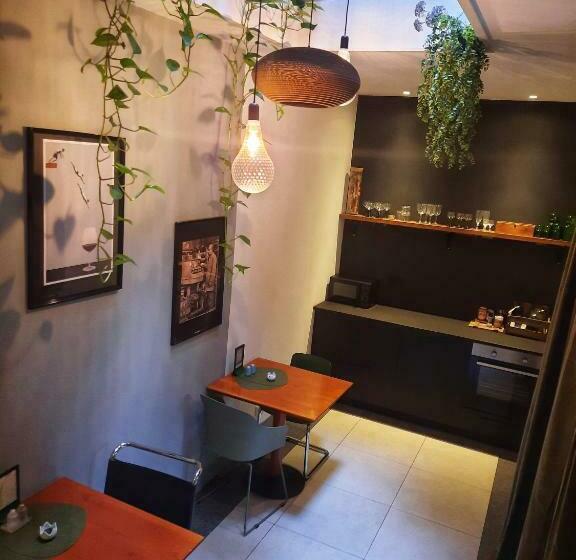 تختخواب و صبحانه Inn The Green