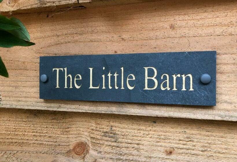 تختخواب و صبحانه The Little Barn   Self Catering Holiday Accommodation