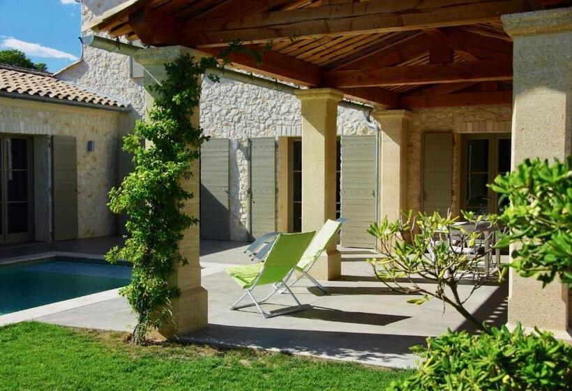 住宿加早餐  Uzes Decouvertes