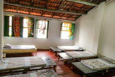 Hostel Ateliê Laroyê