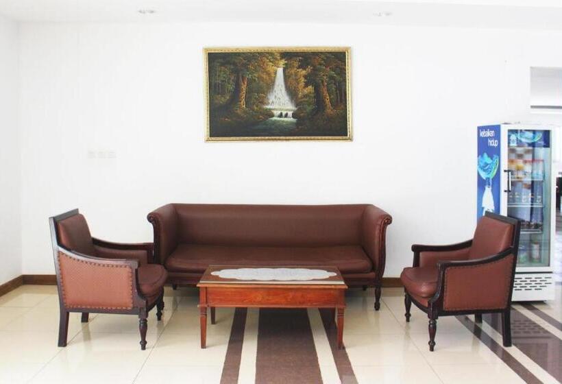 هتل Graha Widjaja