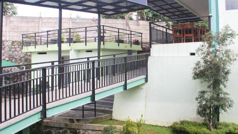 هتل Graha Widjaja