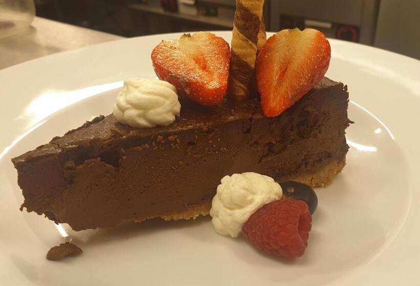 هتل Penzion Via Ferrata