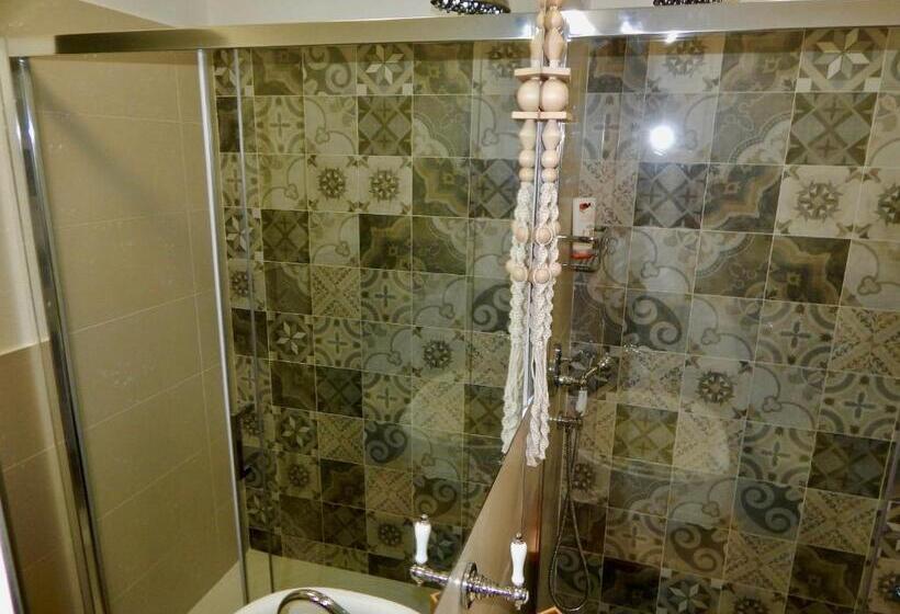 پانسیون Le Giüe