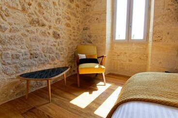 تختخواب و صبحانه Chateau Croix De Labrie