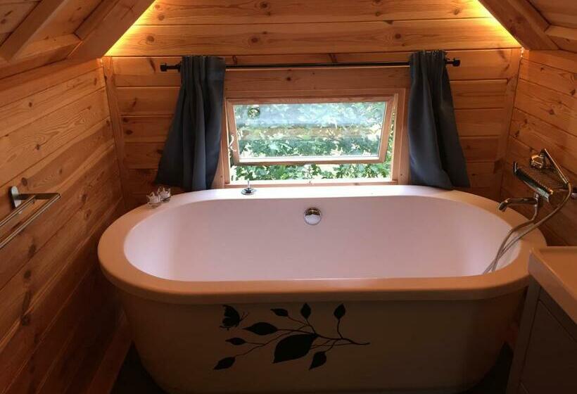 مبيت وإفطار La Cabane De L Atelier