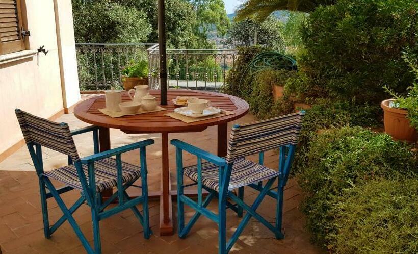 مبيت وإفطار Le Pavoncelle Blu