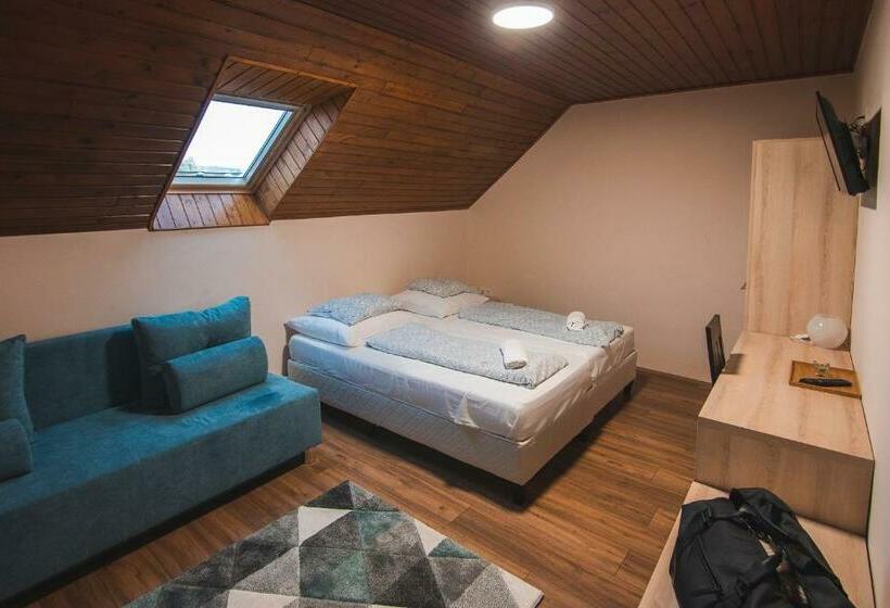민박 Natúra Panzió&apartmanház