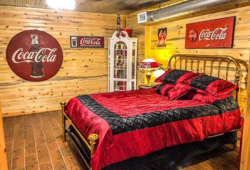 فندق Samantha S Timber Inn