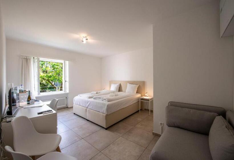 ペンション Residenza La Serenata   Happy Rentals