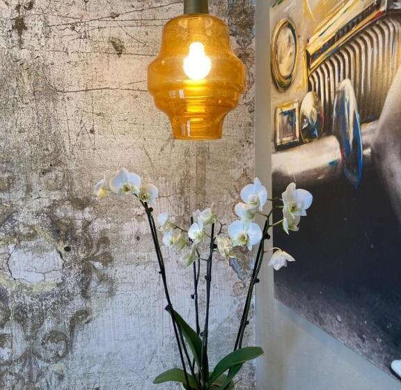 تختخواب و صبحانه Casa De L’albada