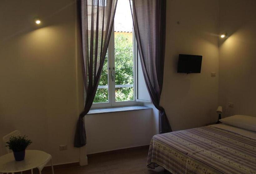 تختخواب و صبحانه Casa Laura Oliva Mancini