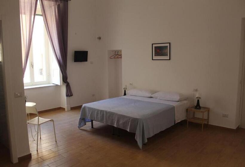تختخواب و صبحانه Casa Laura Oliva Mancini