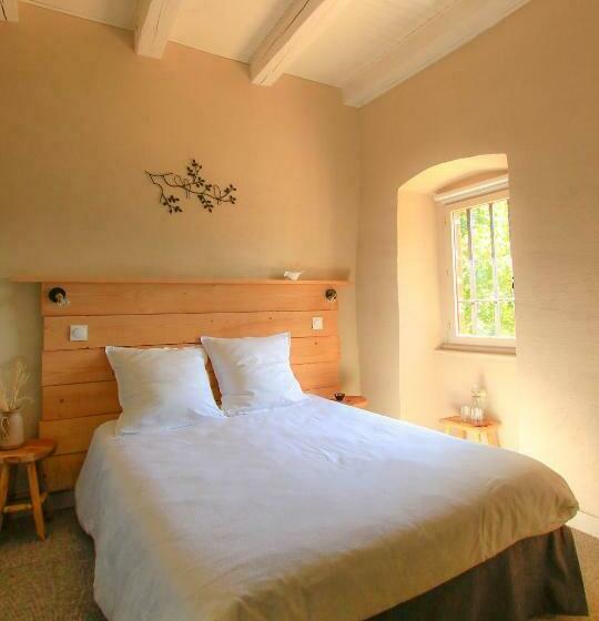 צימר Domaine De Bauzit