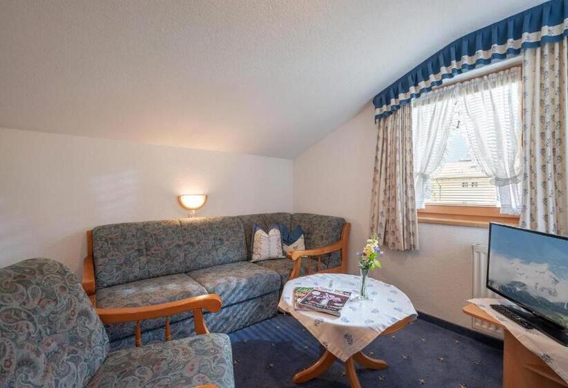 צימר Gästeheim Auwitsch